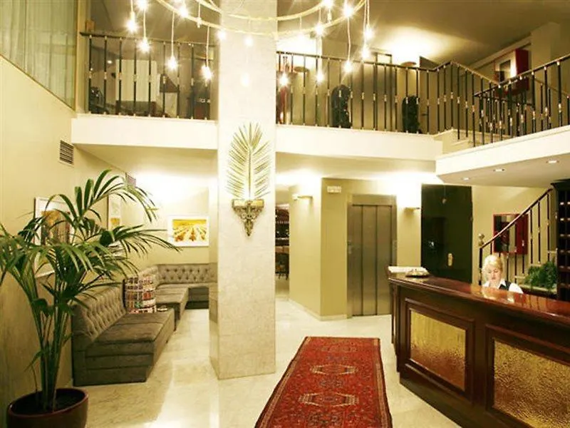 Caledonian Hotel Barcelona 3*,