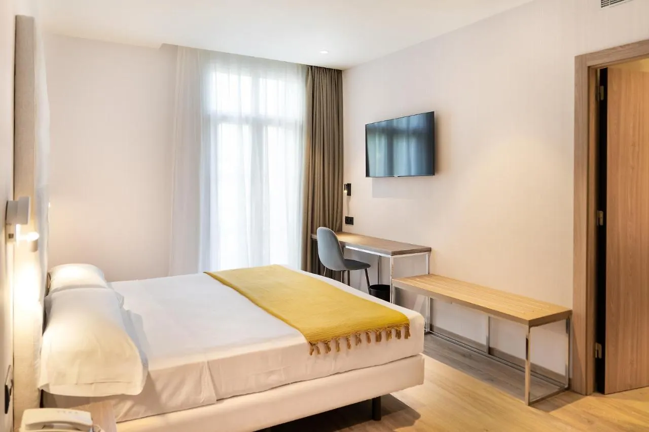 Caledonian Otel Barselona