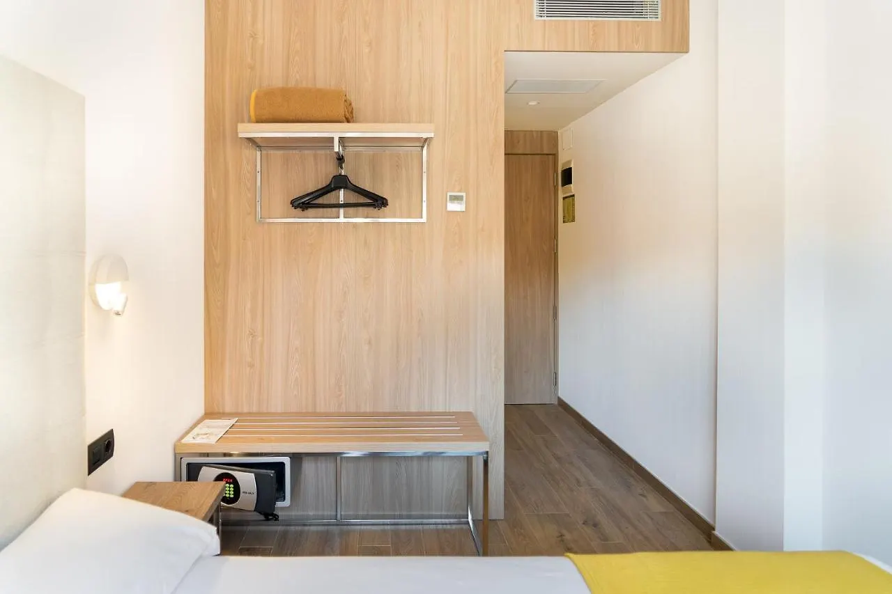 Caledonian Otel Barselona