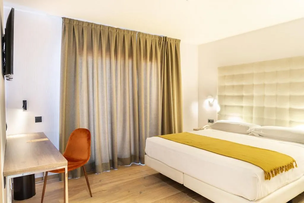 Caledonian Otel Barselona